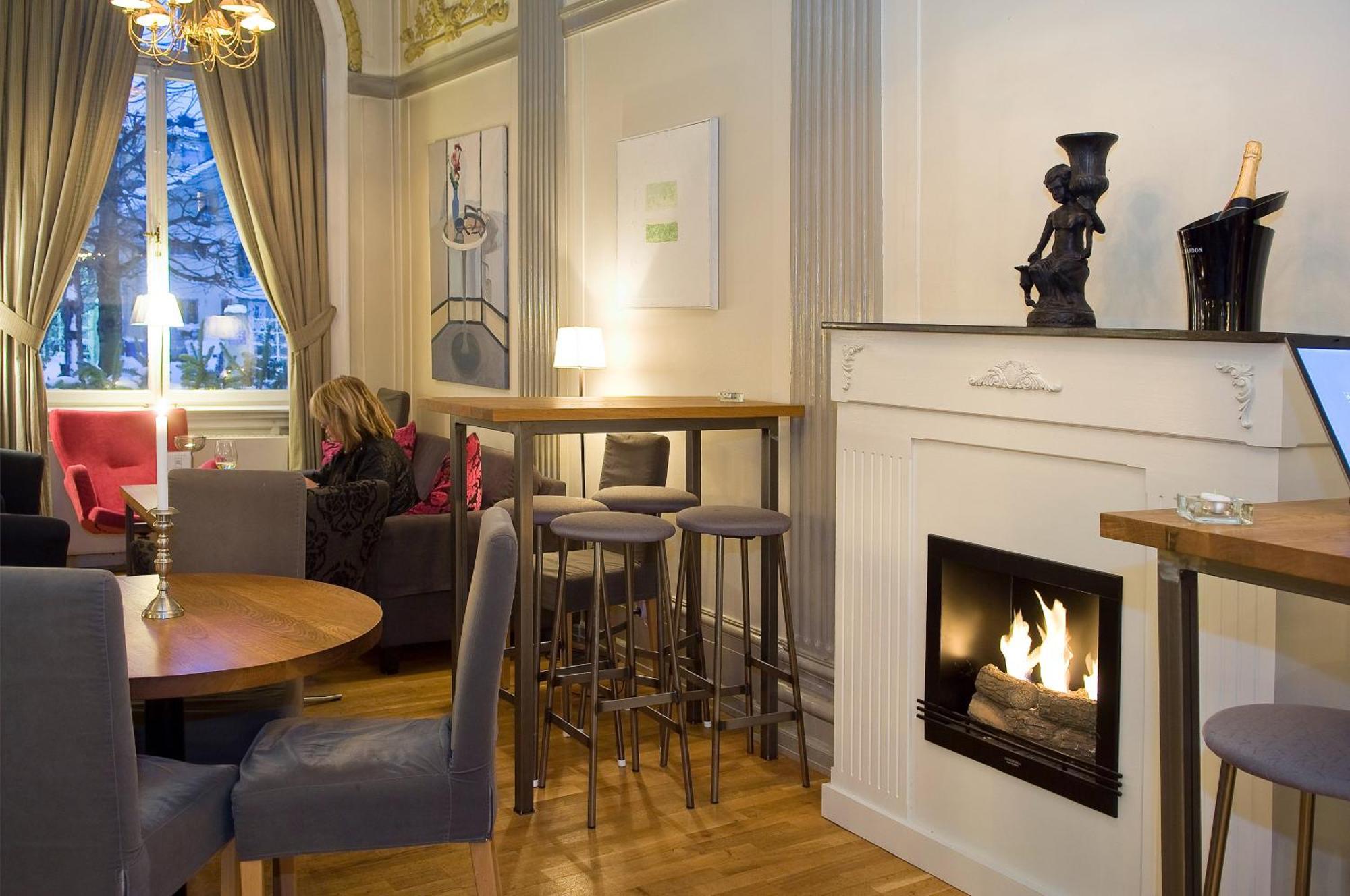 Grand Hotell Hoernan Uppsala Bagian luar foto